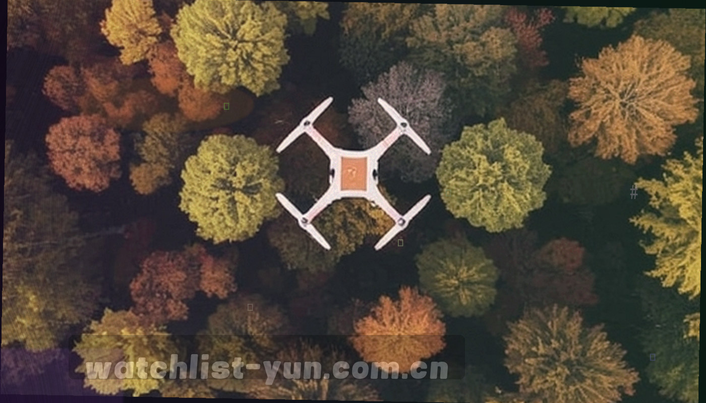 深色背景上散落的荧光青色标签逐步排列成整齐方阵的抽象图形